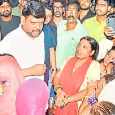 Jharkhand: धनबाद में फिर धंसी जमीन…. 13 घरों को नुकसान, रहवासियों ने भागकर बचाई जान