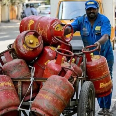 LPG उपभोक्ता 16 अगस्त से पहले जरूर करा लें ये काम… वरना, सिलेंडर पाने में होगी दिक्कत