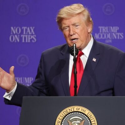 US: ट्रंप प्रशासन का भारतीयों पर एक और प्रहार…. F-1 छात्र वीजा में की भारी कटौती