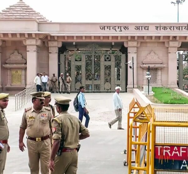 Ayodhya: राम मंदिर चढ़ावे की निगरानी करेंगी 8 लोगों की टीम… 360 डिग्री वाले कैमरों से चप्पे-चप्पे पर नजर