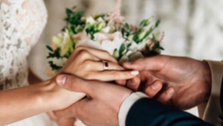 युद्ध के बीच रूस में चल रहा गजब खेल… मुआवजे के लिए सैनिकों से शादी कर रहीं महिलाएं!