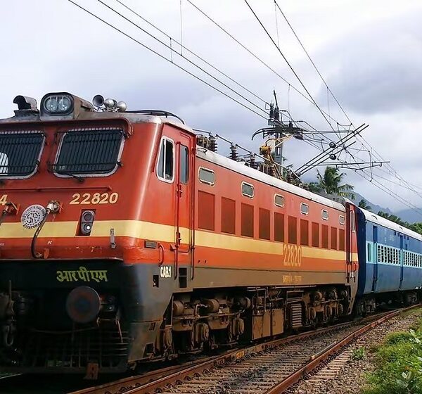 ट्रेन में RAC टिकट पर सफर करने वाले यात्रियों को अब मिलेगा पूरा बेडरोल किट, रेलवे ने जारी किए निर्देश