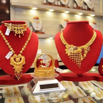 सोने की कीमत में फिर तेज उछाल…. अगस्त में 11000 रुपये बढ़ चुके हैं दाम