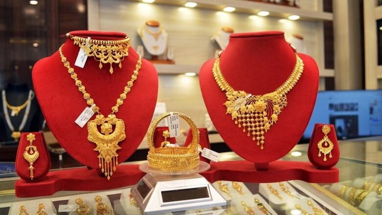 सोने की कीमत में फिर तेज उछाल…. अगस्त में 11000 रुपये बढ़ चुके हैं दाम