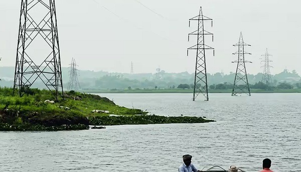 भोपाल की बिजली आपूर्ति सुरक्षित बनाने कालियासोत डैम के जलभराव क्षेत्र से हटाई जा रही ट्रांसमिशन लाइनें : ऊर्जा मंत्री श्री तोमर