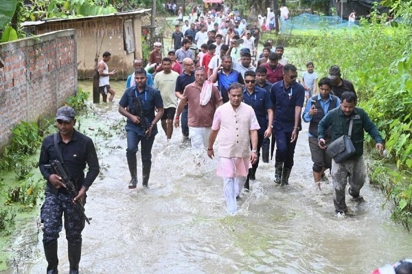 असम में बाढ़ का जायजा लेने पहुंचे जेपी नड्डा, आज जाएंगे शिवसागर जिले के नेपाली खूंटी गांव