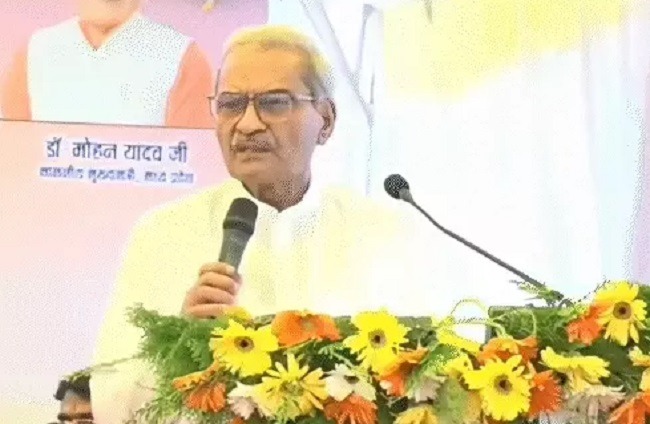 MP: रीवा सांसद जनार्दन मिश्रा के बिगड़े बोल….. बोले- क्या ‘शुद्ध पेट्रोल तुम्हारे बाप के यहां से आएगा?