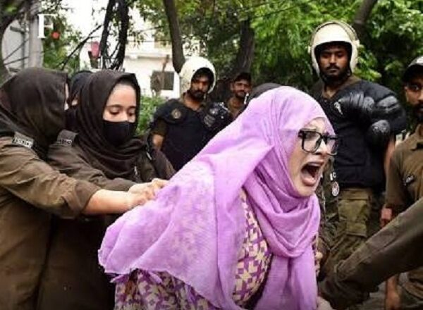 PoK में चुनाव बहिष्कार का असर? कई बूथों पर नहीं पड़ा एक भी वोट, काले झंडों के साथ विरोध