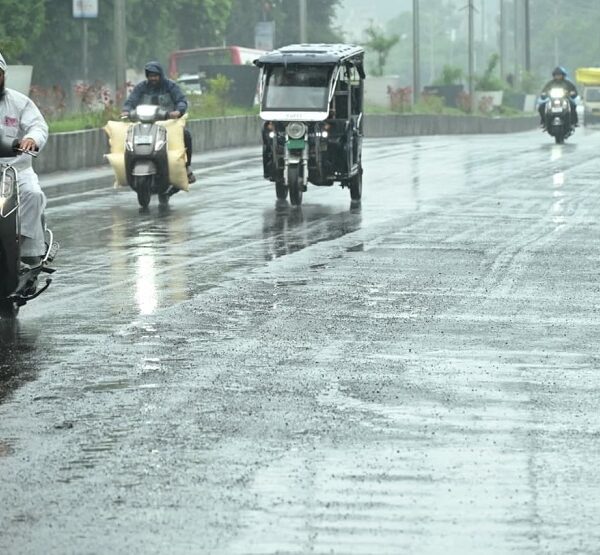 MP में आज 19 जिलों में भारी बारिश की चेतावनी, ग्वालियर-चंबल के 6 जिलों में स्कूलों की छुट्टी