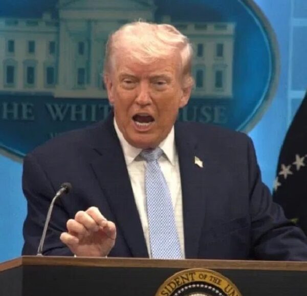 US: मध्यावधि चुनाव से पहले ट्रंप को बड़ा झटका…. SC ने मेल मतपत्र प्रतिबंधों को किया खारिज