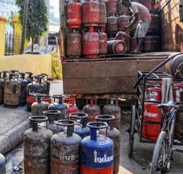 फेस्टिव सीजन में नहीं होगी LPG की किल्लत …. मोदी सरकार ने Plan-B पर शुरू किया काम