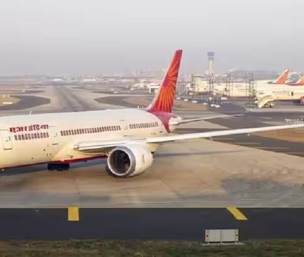 नेपाल में भारतीय विमानों की सुरक्षा पर सवाल…. काठमांडू एयरपोर्ट पर 26 साल से यात्रियों की खुद जांच करता है भारत