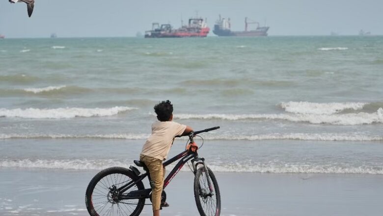 ट्रंप नाकाबंदी हटाएंगे तो 7 दिन में खुल सकता है होर्मुज स्ट्रेट… ईरान ने दिए संकेत