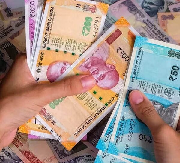 केन्द्रीय कर्मचारियों को जल्द मिल सकता है बड़ा तोहफा… 3% तक DA बढ़ा सकती है सरकार