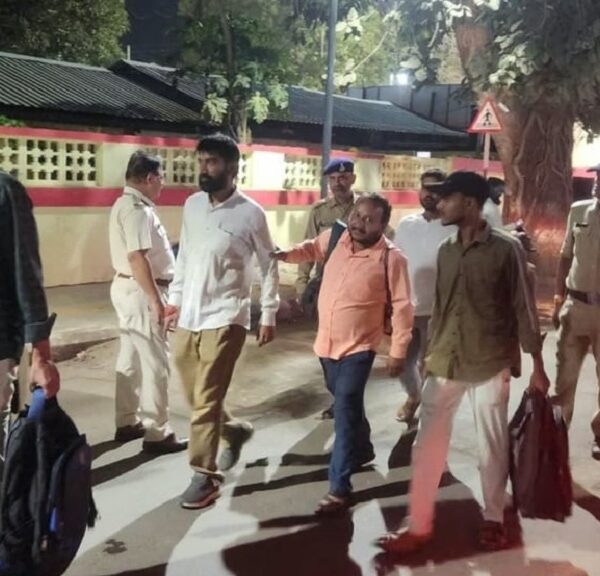 MP: दिल्ली में प्रदर्शन के लिए जा रहे थे युवा कांग्रेस नेता… पुलिस ने शहडोल स्टेशन पर रोका