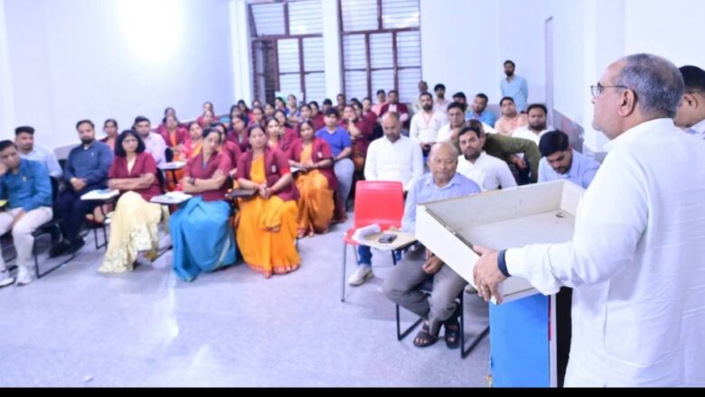 भाजपा प्रत्याशी डॉ. हरी सिंह ढिल्लो के पक्ष में मंत्री भूपेंद्र चौधरी ने शिक्षकों से समर्थन माँगा