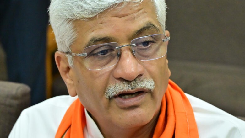 ईडब्ल्यूएस आरक्षण नियमों में बदलाव पर शीघ्र समाधान का संकेत: शेखावत