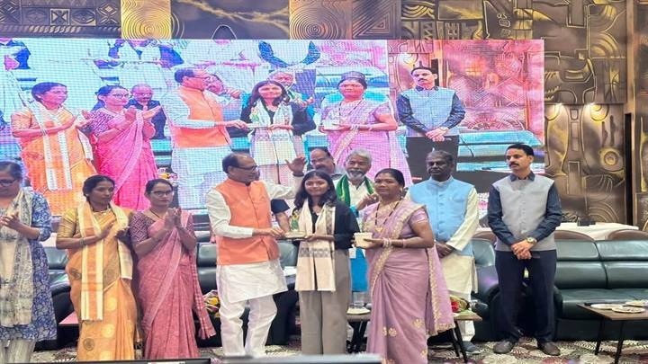 हर गांव के हर परिवार को आजीविका से जोड़कर गरीबी मुक्त गाँवों का साकार सपना – शिवराज सिंह चौहान