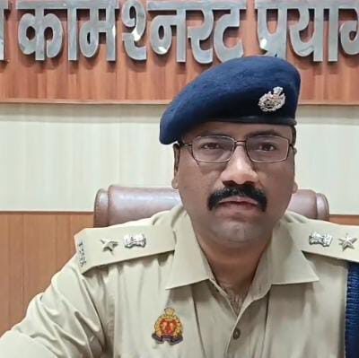 प्रयागराज के नवाबगंज में घर की जमीन खोदकर तीन ड्रमों में छिपाए गए बड़ी राशि की बरामदी