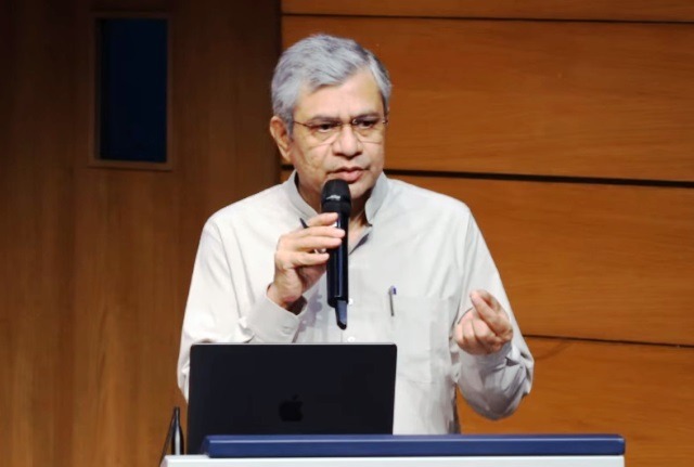 मंत्रिमंडल ने 10,000 करोड़ रुपये की कंटेनर विनिर्माण प्रोत्साहन योजना को मंजूरी दी