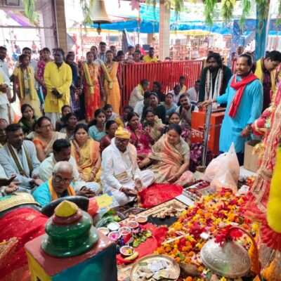 सप्तमी पर मां अंगारमोती के दरबार में उमड़ी आस्था की लहर, भक्त झूमें जस गीतों पर