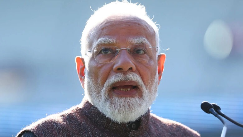 प्रधानमंत्री नरेंद्र मोदी ने वाराणसी में अरविंद लिमिटेड की नई गारमेंट इकाई का उद्घाटन, महिलाओं से किया संवाद