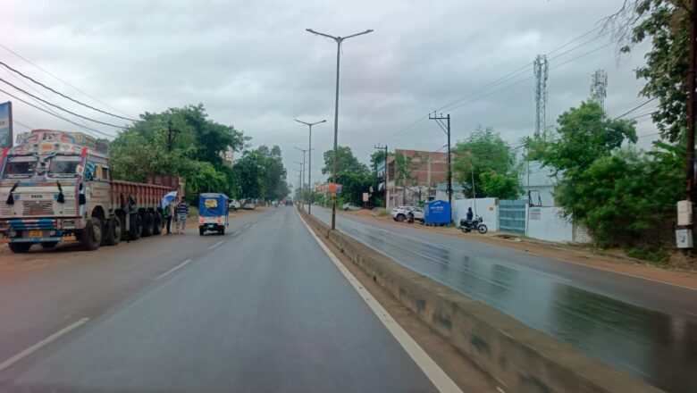 धमतरी में चक्रवाती अर्नब का असर, रिमझिम बारिश से धान फसल को खतरा