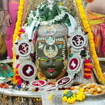 भांग‑चंदन‑त्रिपुंड से सजे महाकाल को भस्म अर्पित कर दिया राजा रूप में, उज्जैन में भस्म आरती का भव्य आयोजन