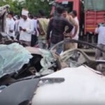 महाराष्ट्र के बीड़ में एसटी बस और कार की टक्कर, पाँच लोगों की मौत, एक घायल