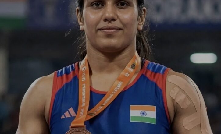चोट के बावजूद आखिरी दांव तक डटी रिचा शर्मा, गोरखपुर में सीनियर स्टेट चैंपियनशिप में जीता कांस्य पदक